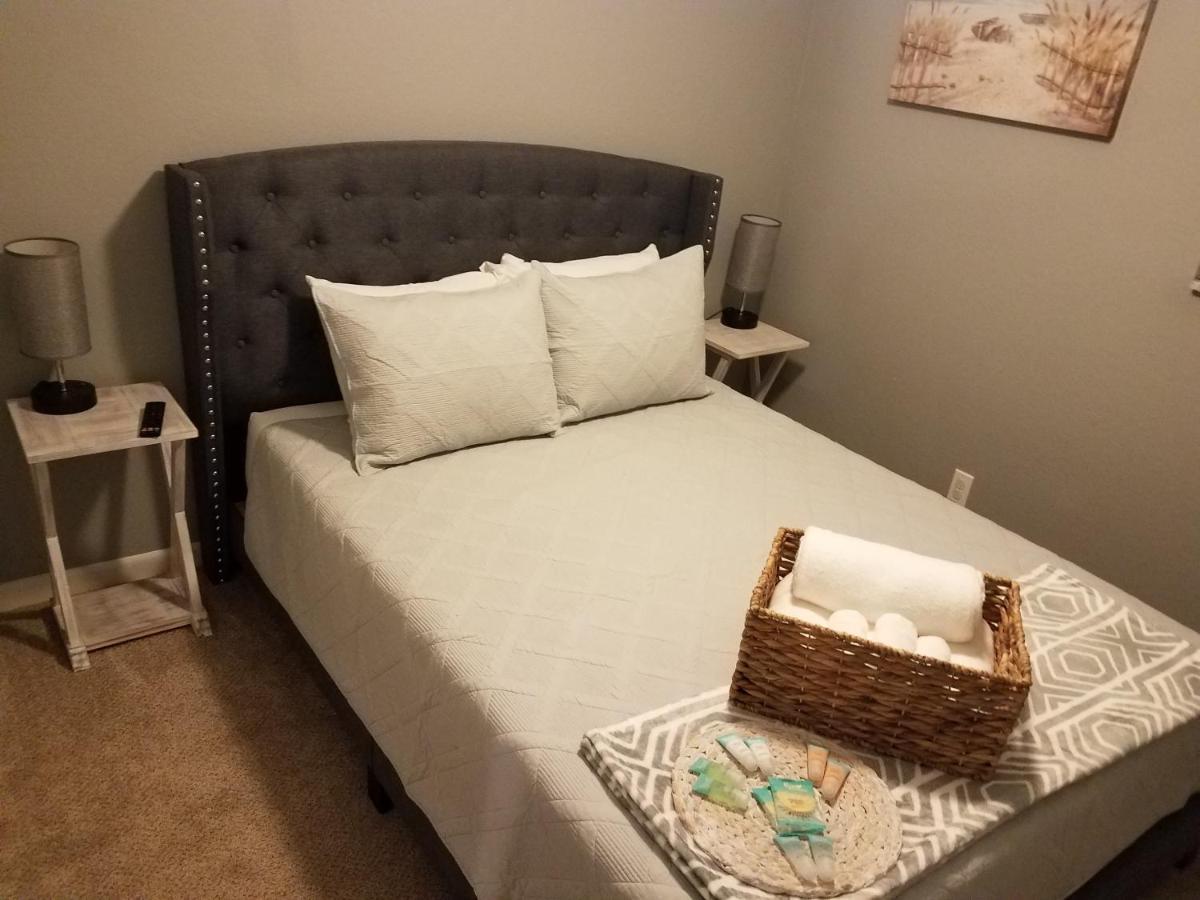 タンパCozy 3 Bed 2.5 Bath Located Near Busch Gardensアパートメント エクステリア 写真